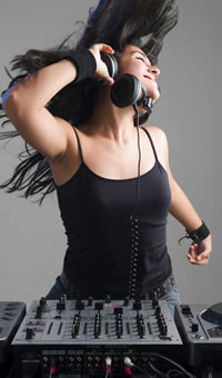 DJ (disc jockey)